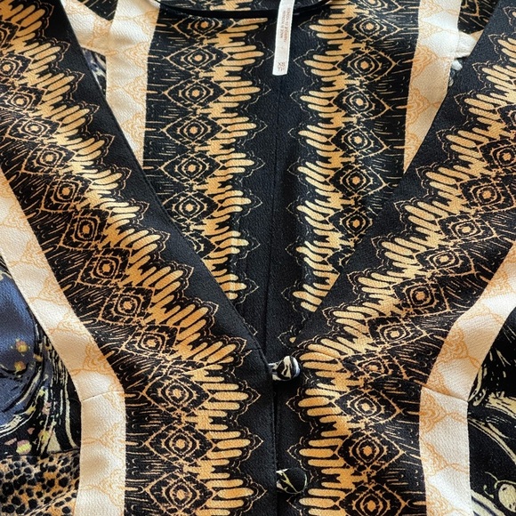 Free People Catch Me If You Can Tie Sleeve Blouse, Boho Cheetah Print, XS - Picture 10 of 16